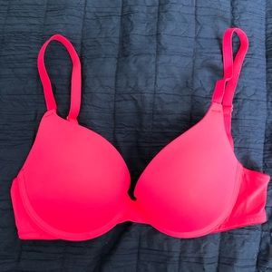 PINK Victoria’s Secret Hot Pink Bra